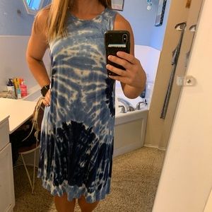 Sleeveless swing dress - Size L